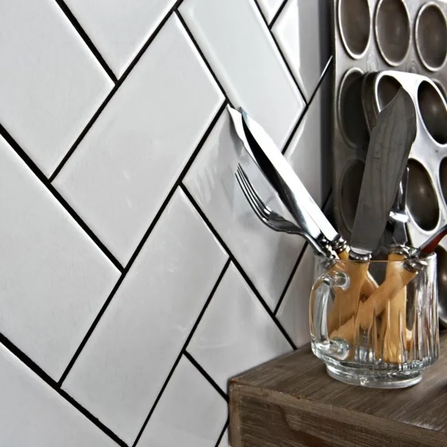 Antique Bastille White Flat Crackle Mini Metro Tiles