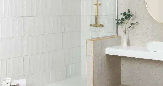 Best Floor Tiles for Walk-in Showers: Safety Requirements for Walk-In Showers