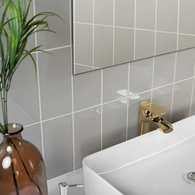 Flat Marble Arch Gloss Grey Metro Wall Tiles
