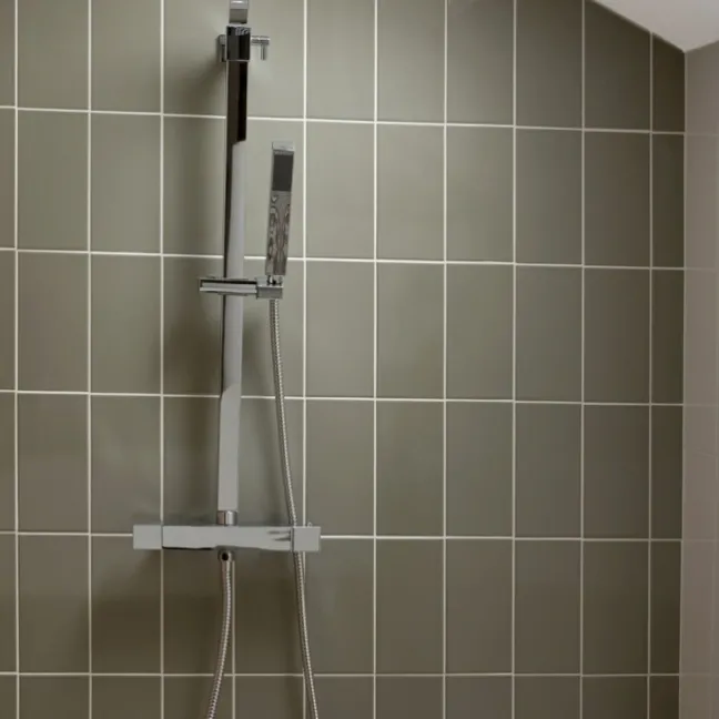 Flat Greenwich Green Gloss Metro Wall Tiles
