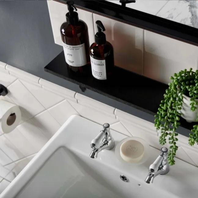 Capsule® Cotton White Gloss Flat Victorian 150x150 Wall Tiles