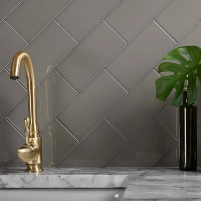 Flat Kentish Town Gloss Grey Metro Tiles