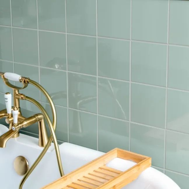 Monocolour Rico Green Gloss Flat Square Wall Tiles 150x150
