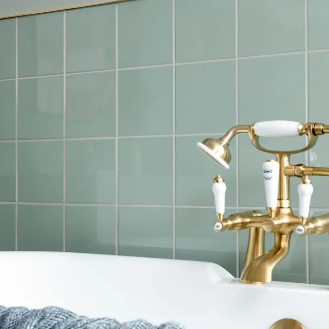 Monocolour Rico Green Gloss Flat Square Wall Tiles 150x150