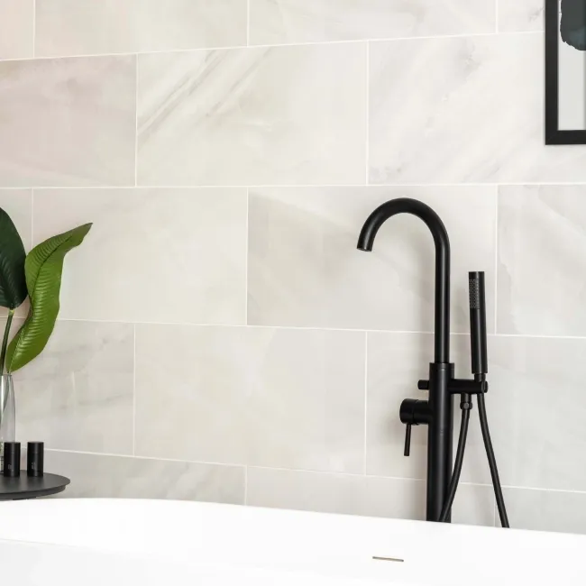 Lustra White Marble Effect Porcelain Tiles 600x300