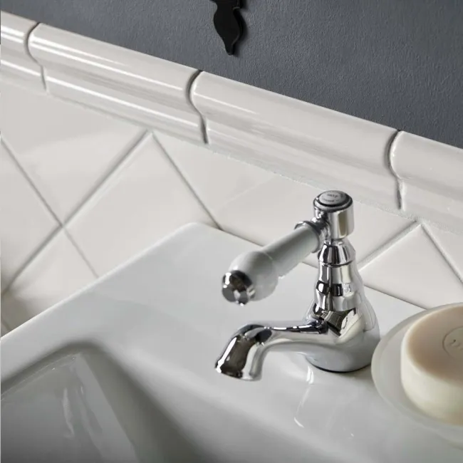 Capsule® Cotton White Gloss Flat Victorian 150x150 Wall Tiles