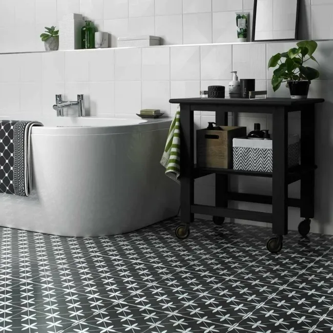Hoxley Frost Linear Tiles