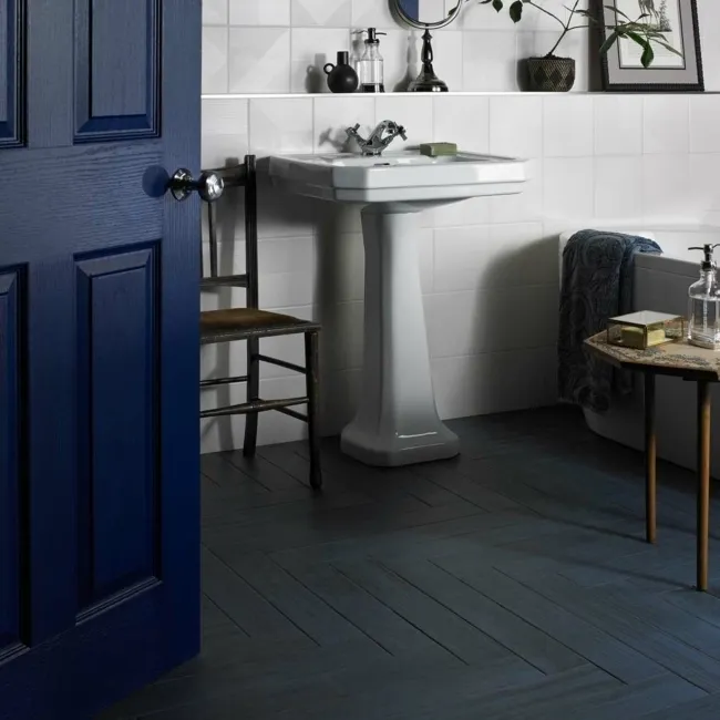 Hoxley Frost Linear Tiles