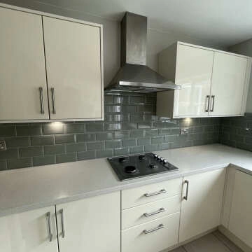 Greenwich Ceramic Gloss Green Metro Tiles