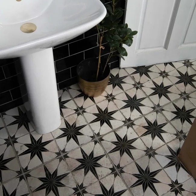Cinders® Lux Star Noir Layer Tech Pattern Tiles