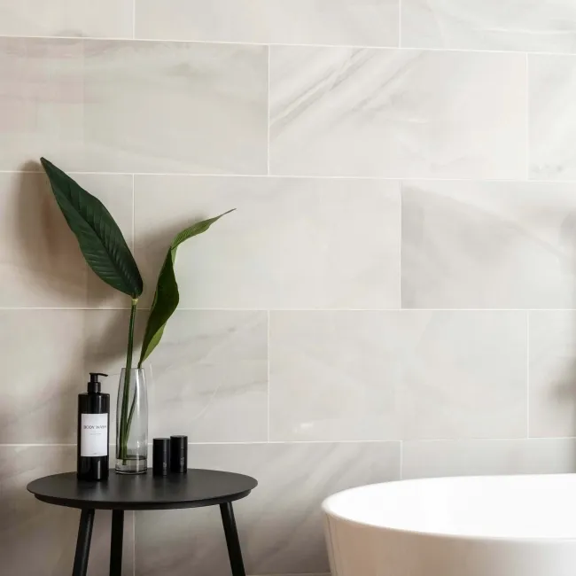 Lustra White Marble Effect Porcelain Tiles 600x300