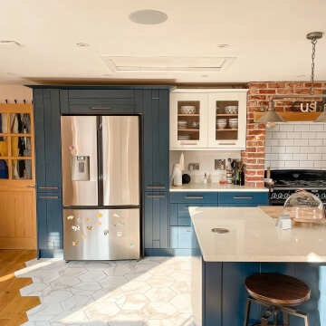 Voronoi White Marble Effect Hexagon Tiles