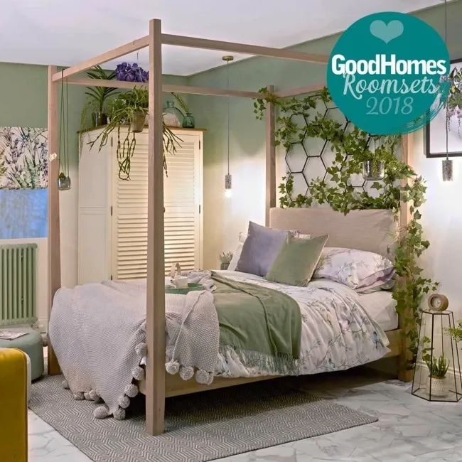 Voronoi White Marble Effect Hexagon Tiles