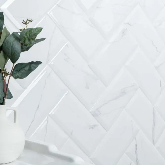 Vena Biana Bevelled White Gloss Marble Effect Metro Wall Tiles