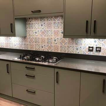 Lucy Flower Embossed Gloss Decor Wall Tiles