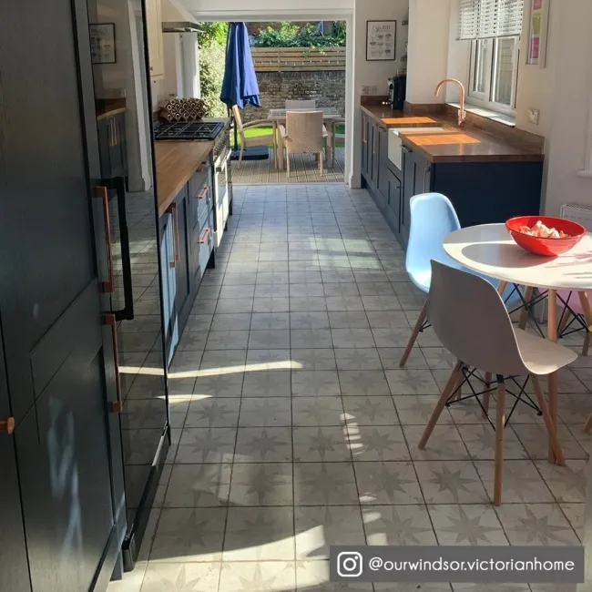 Scintilla Silver Grey Star Pattern Tiles