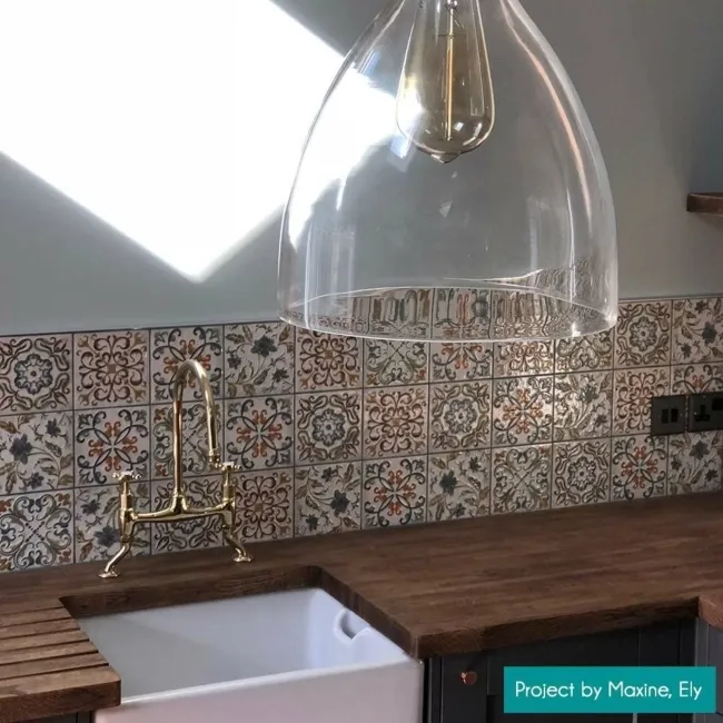 Lucy Flower Embossed Gloss Decor Wall Tiles