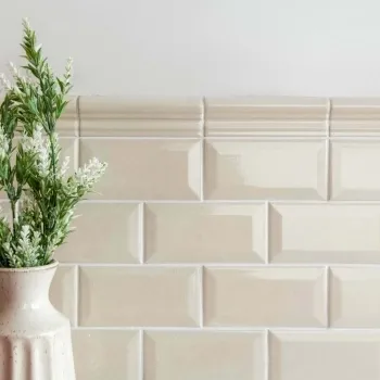 Antique Charmarande Crackle Cream Moldura Border Tiles