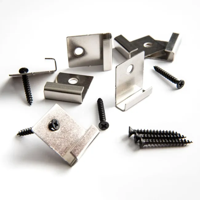 LuxeLine® Black Cladding Starter Clips