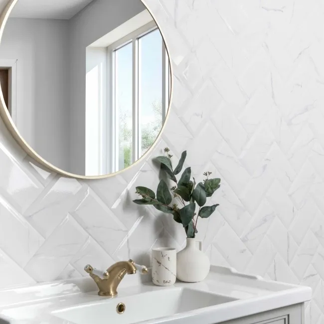 Vena Biana Bevelled White Gloss Marble Effect Metro Wall Tiles