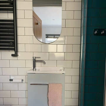 Flat Ceramic Whitechapel Gloss White  Metro Tiles