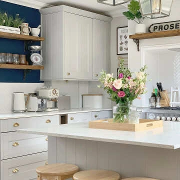 Pixel White Herringbone Gloss 22x73 Mosaic Tiles