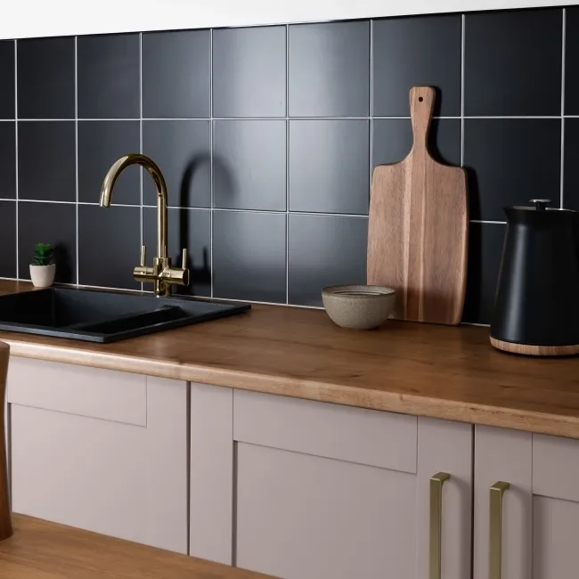 MonoEdge Black Matt Ceramic Wall Tiles 200x200