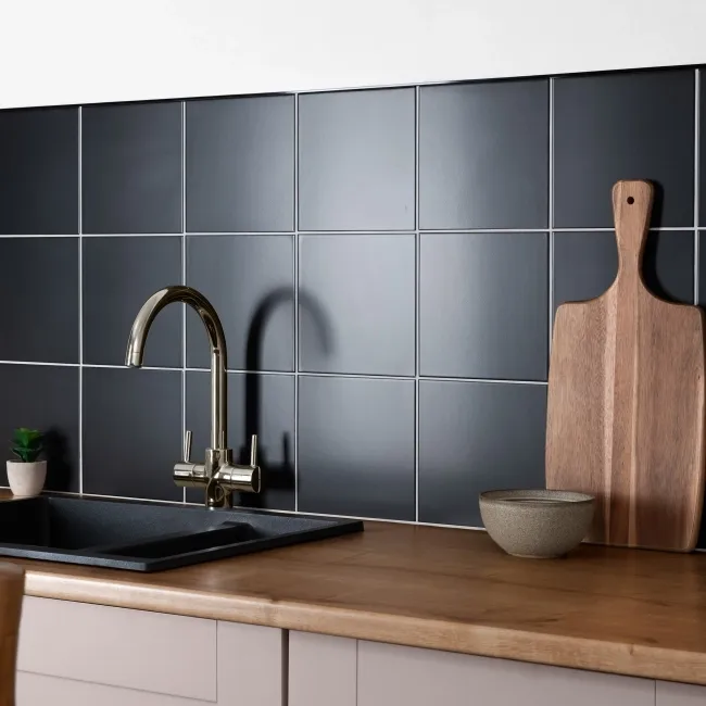 MonoEdge Black Matt Ceramic Wall Tiles 200x200