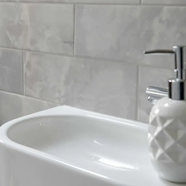 Passion Onyx Clouds Light Grey Marble Effect Wall Tiles