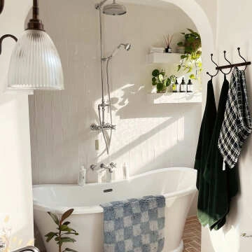Chiffon Hand Crafted White Metro Tiles