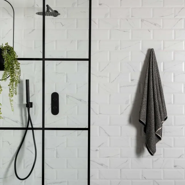 Vena Biana Bevelled Matt Marble Effect Metro Tiles