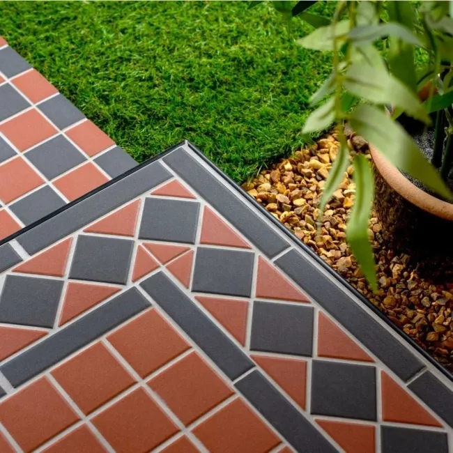Churchill Crimson & Midnight Border Tiles