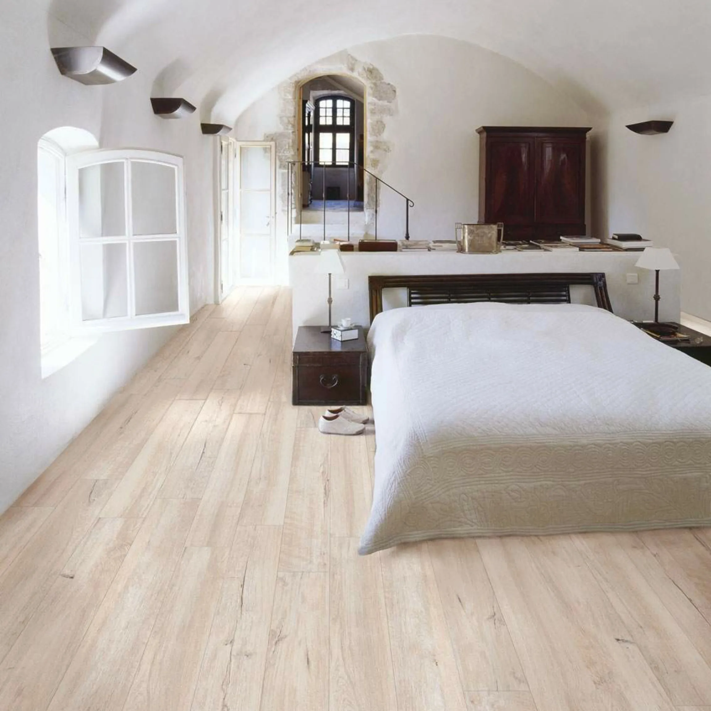 Light Oak 910x153 Anti-Slip Tiles