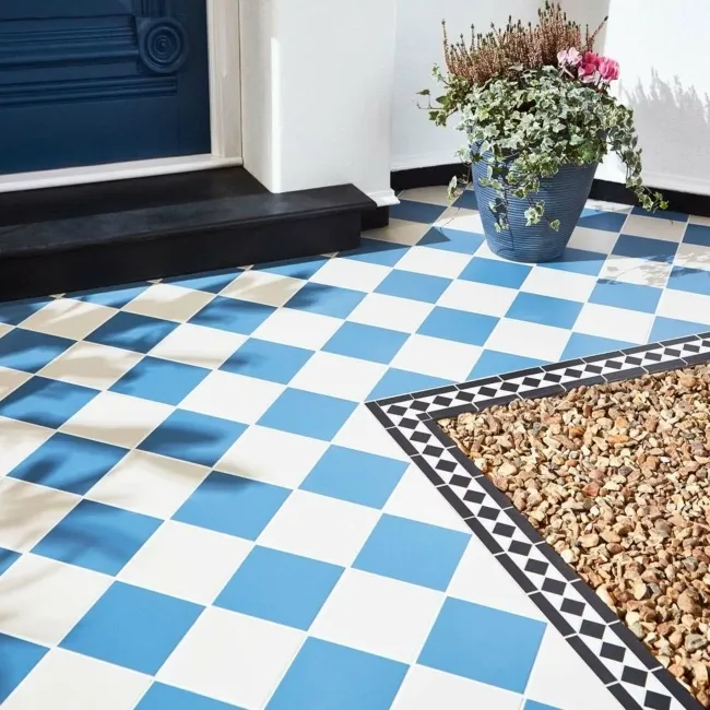 Gosford Black and White Corner Tiles