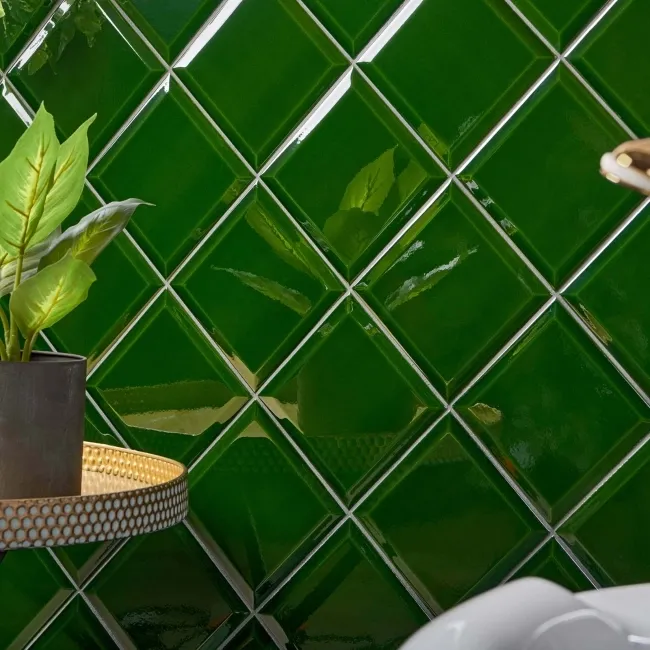 CapsuleĀ® Victorian Green Gloss Bevelled 150x150 Wall Tiles