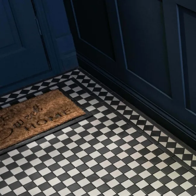 Churchill Snow & Midnight Black and White Matt Mosaic Corner Tiles