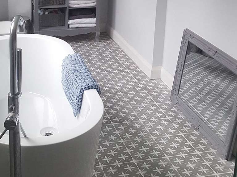 Sally’s Created A Vintage Bathroom With Encaustic Effect Tiles