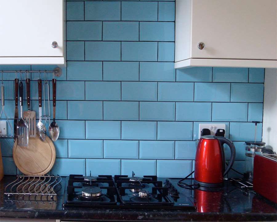 Josephine’s Sky Blue Splashback – Metro Tiles
