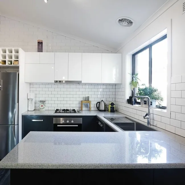 Flat Ceramic Whitechapel Gloss White Metro Tiles