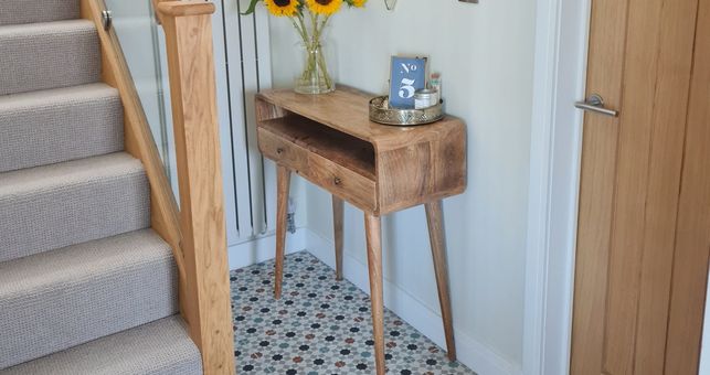 Leanne Used our Trellis Casablanca Tiles to Add a Bright Statement to her Hallway