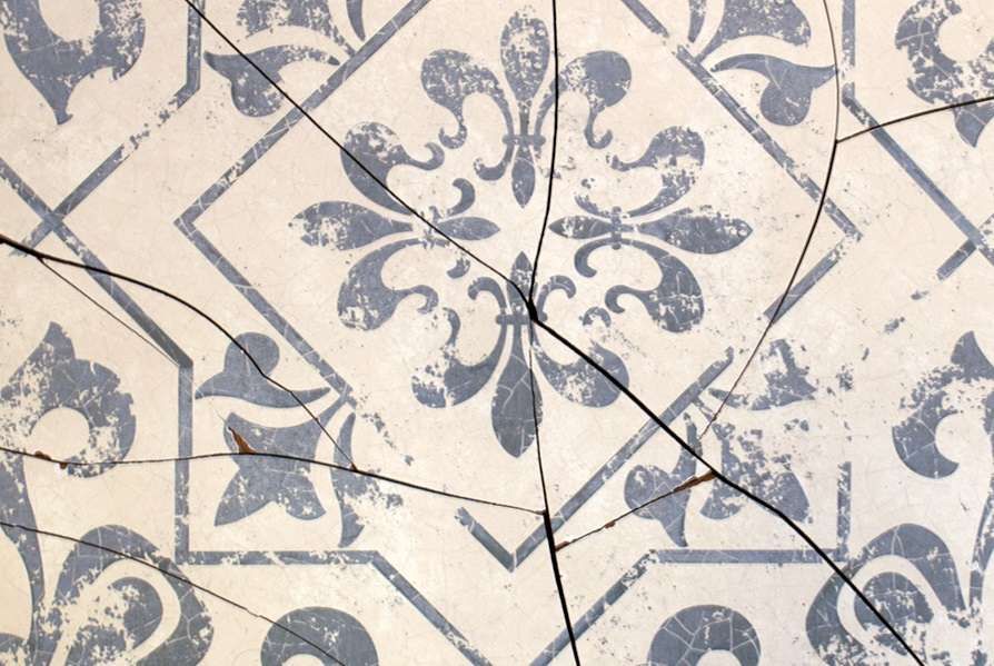 How To Fix Tile Problems: Chips, Scratches and Cracks