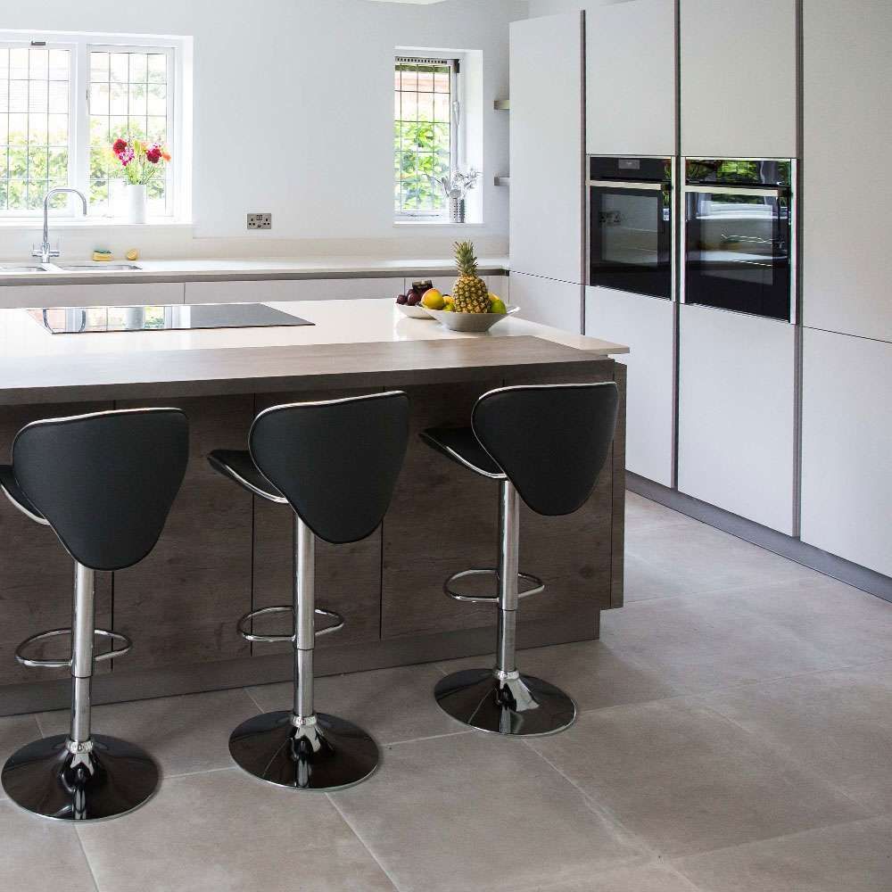 Sue Created An Industrial Base in Her Kitchen with Concrete Effect Tiles