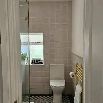 Capsule® Cotton White Gloss Bevelled 150x150 Wall Tiles