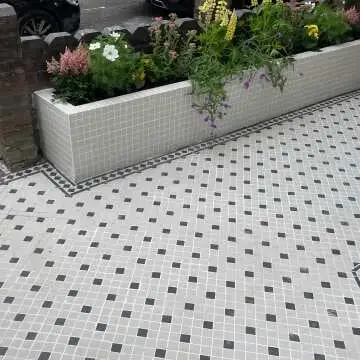 Churchill Snow & Midnight Black and White Matt Mosaic Corner Tiles