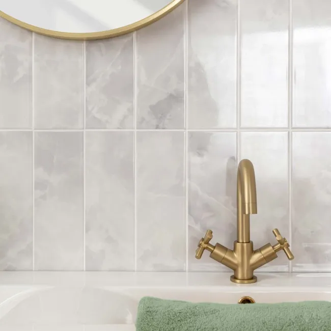 Passion Onyx Clouds Light Grey Marble Effect Wall Tiles