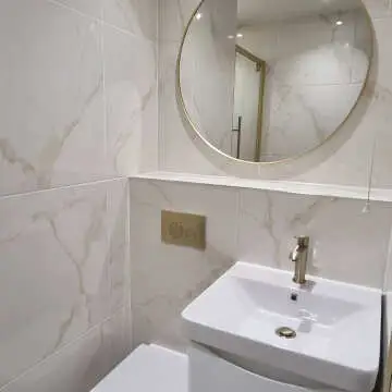 Cappella Gold Veined Gloss Marble Effect 605x605 Wall and Floor Tiles