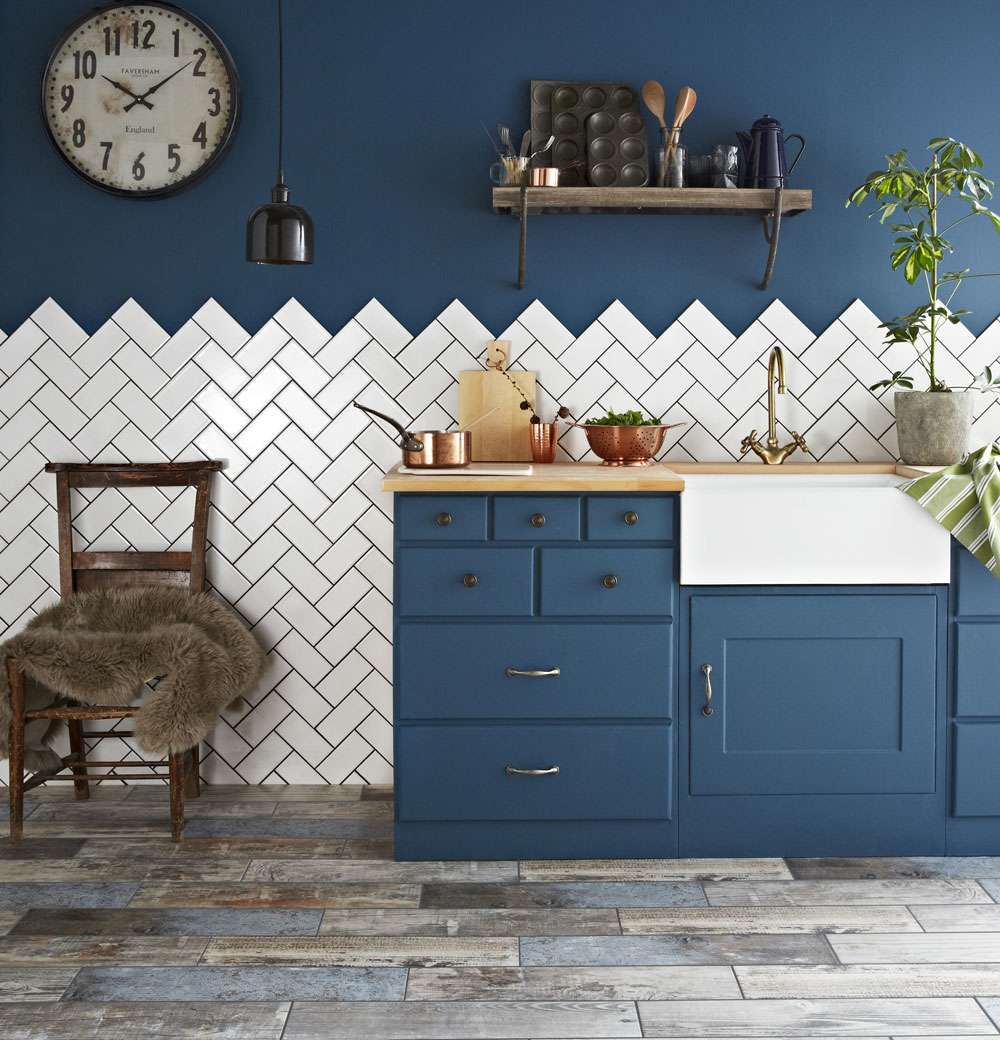 Herringbone Tiles: Bring Your Home To Life with this Must-Have Pattern!