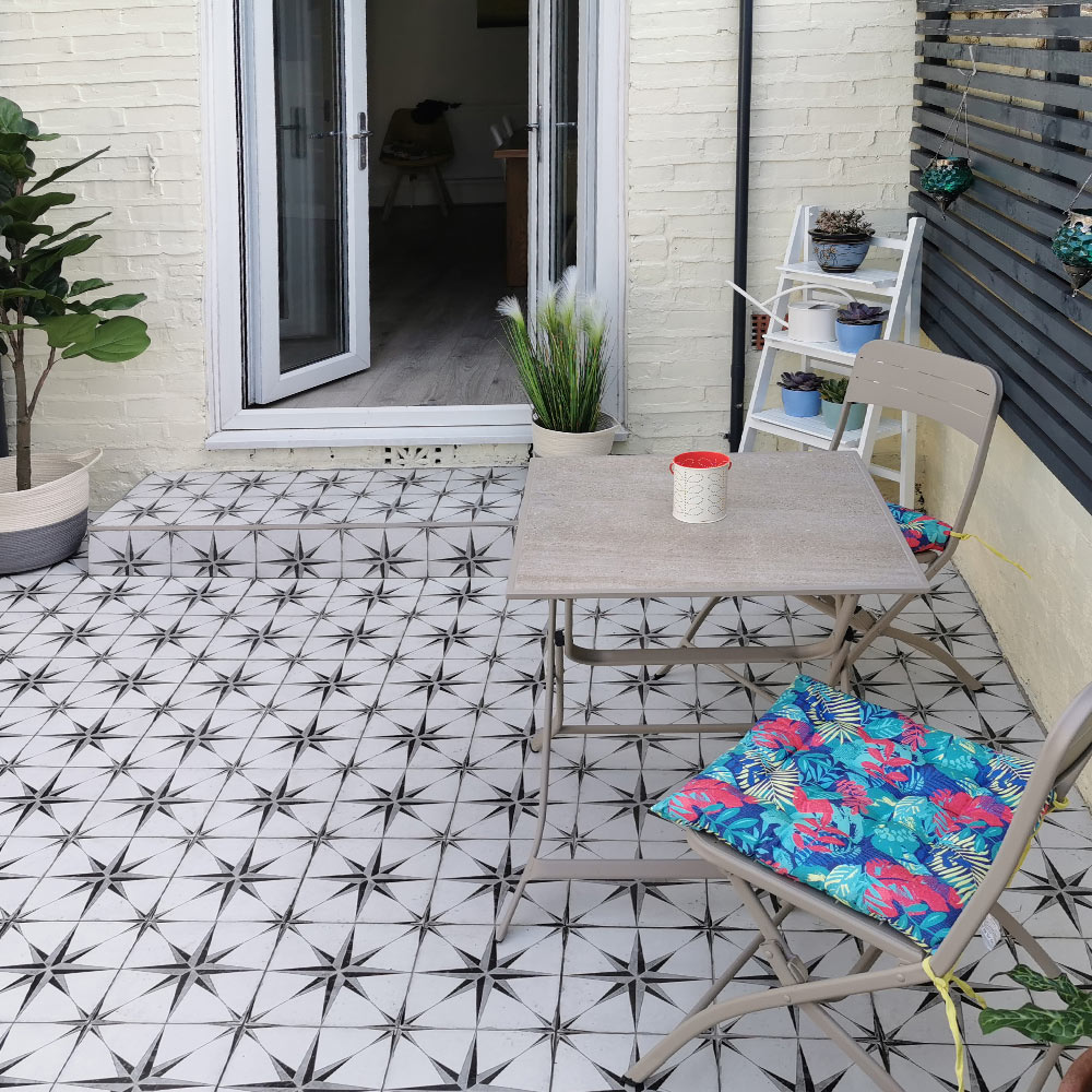 Astral star patterned patio space