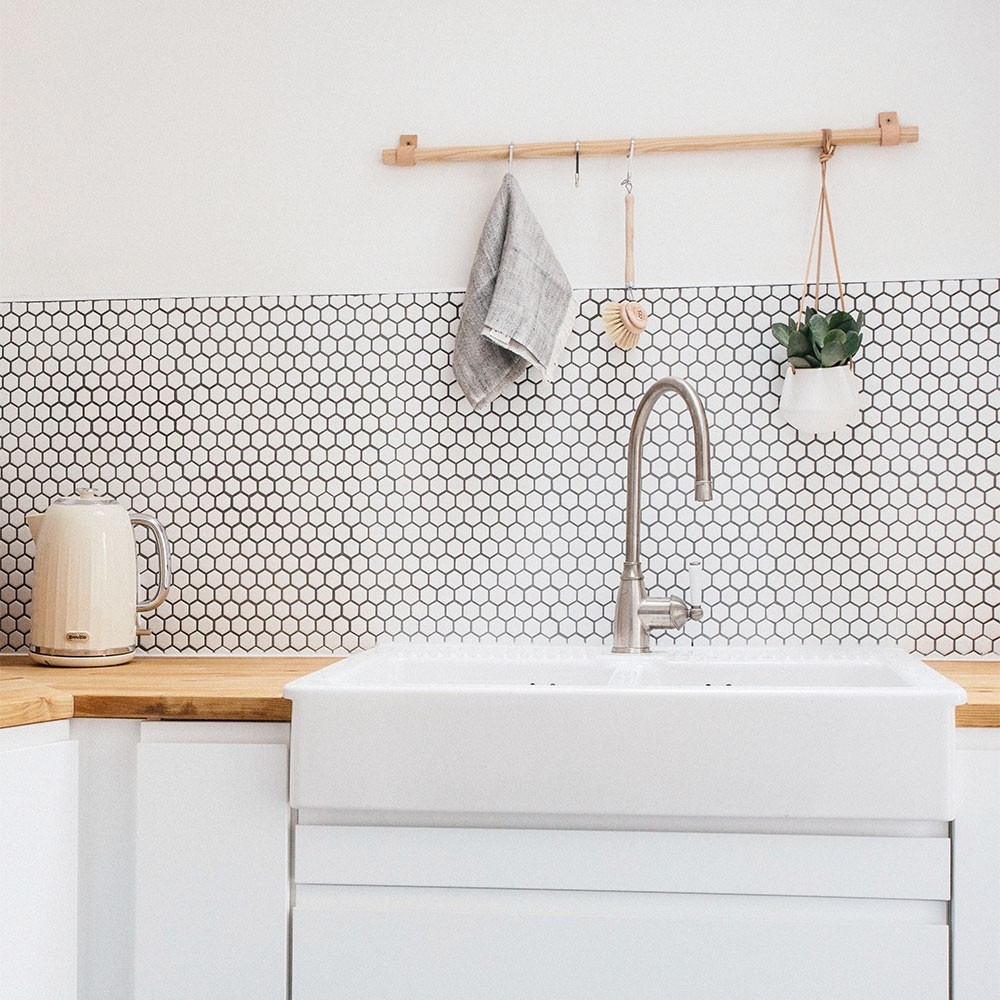 White hexagon mosaic kitchen tiles