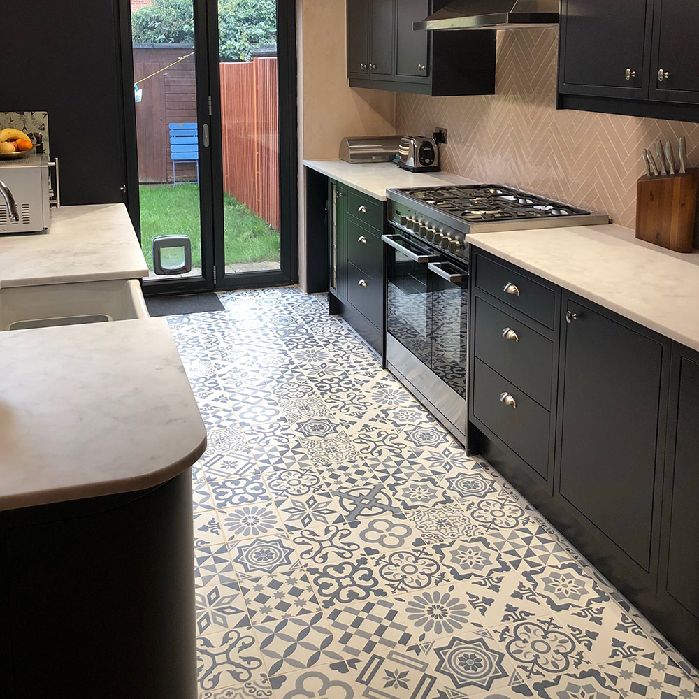 Patterned blue kitchen floor tiles